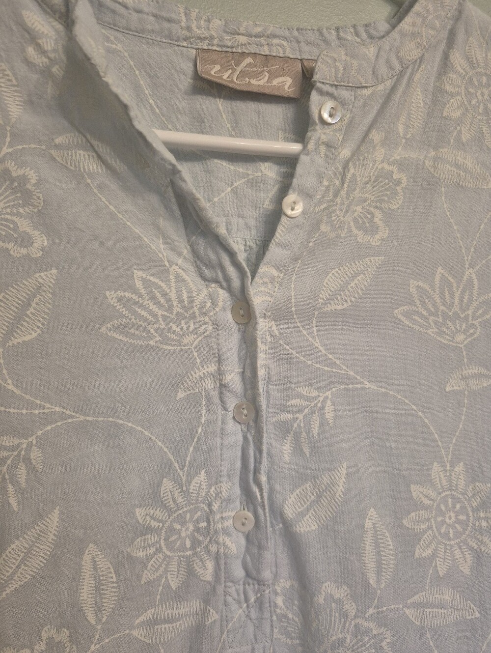 Utsa Women's Boho Coastal Blue Floral Embroidered Henley Tunic Size Small - Picture 3 of 9